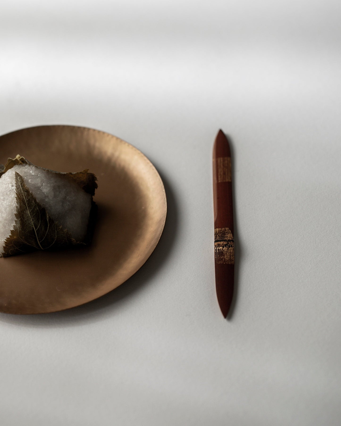 Smoky Bamboo Gold-Decorated Sweet Cutter "Yubhoshi" #14