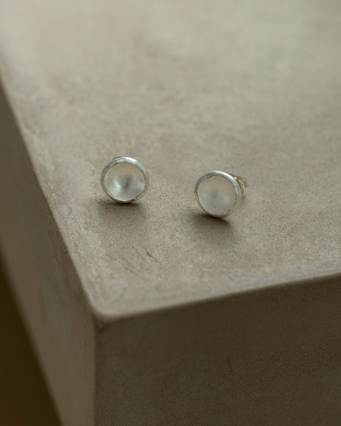 pod earrings single large