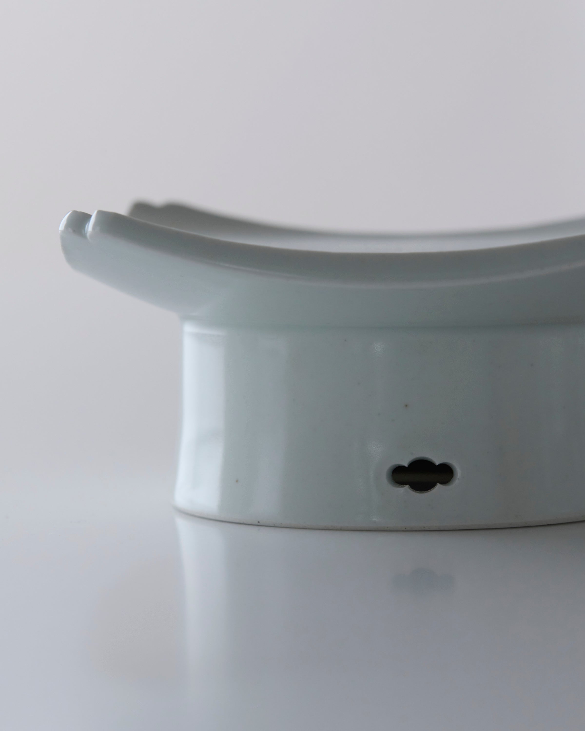 高台 角皿 – MIN GALLERY