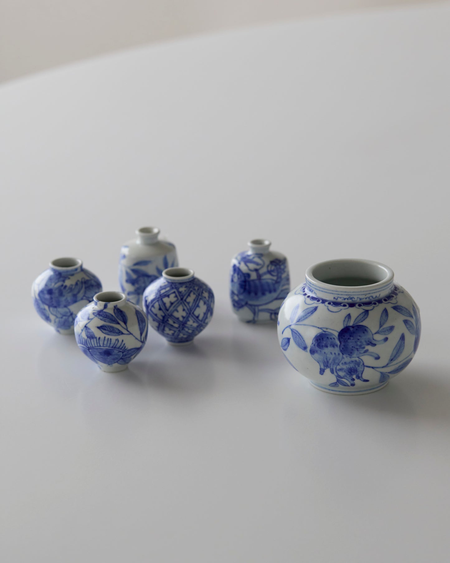 青花 小壺 3 トゲトゲ