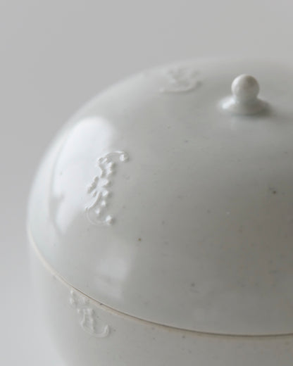 蝙蝠 つまみ付き蓋物 2号